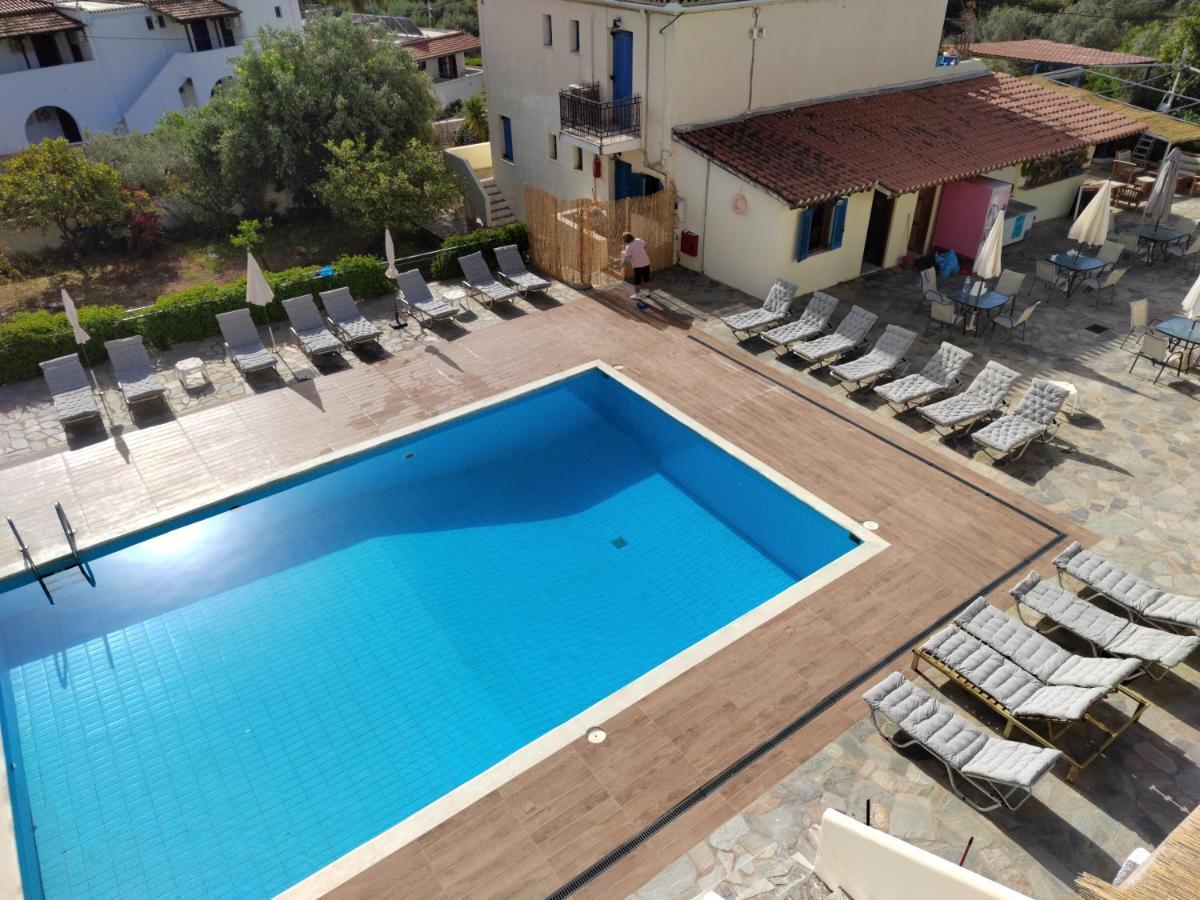 Lianos Hotel Apartments Spetses Town Exterior photo