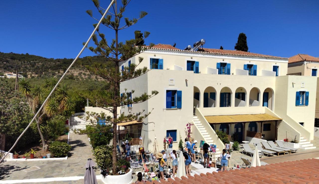 Lianos Hotel Apartments Spetses Town Exterior photo