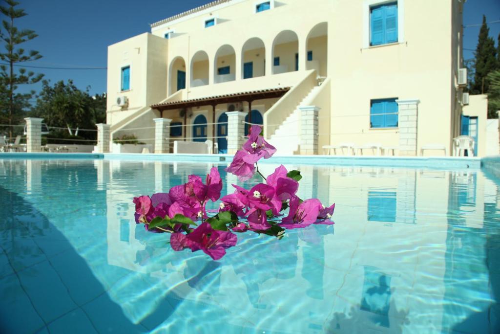Lianos Hotel Apartments Spetses Town Exterior photo